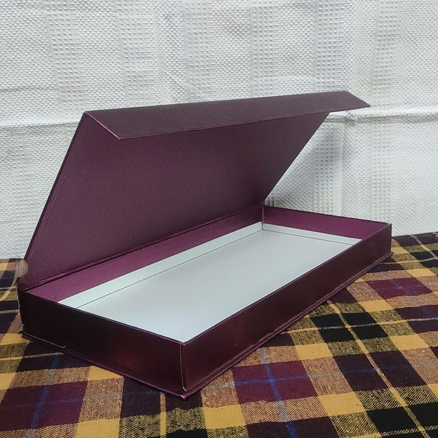 Open rigid presentation gift box