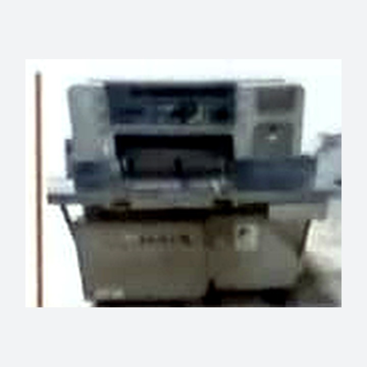 Programmable cutting machine used for paper and board preparation